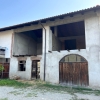 PORZIONE DI FABBRICATO IND. 2 LATI PORZIONE DI FABBRICATO IND. 2 LATI