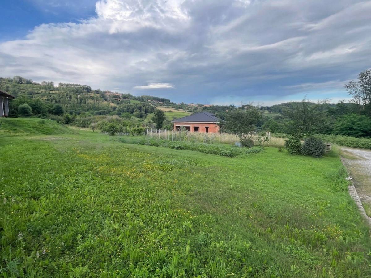 TERRENO EDIFICABILE PER VILLA TERRENO EDIFICABILE PER VILLA