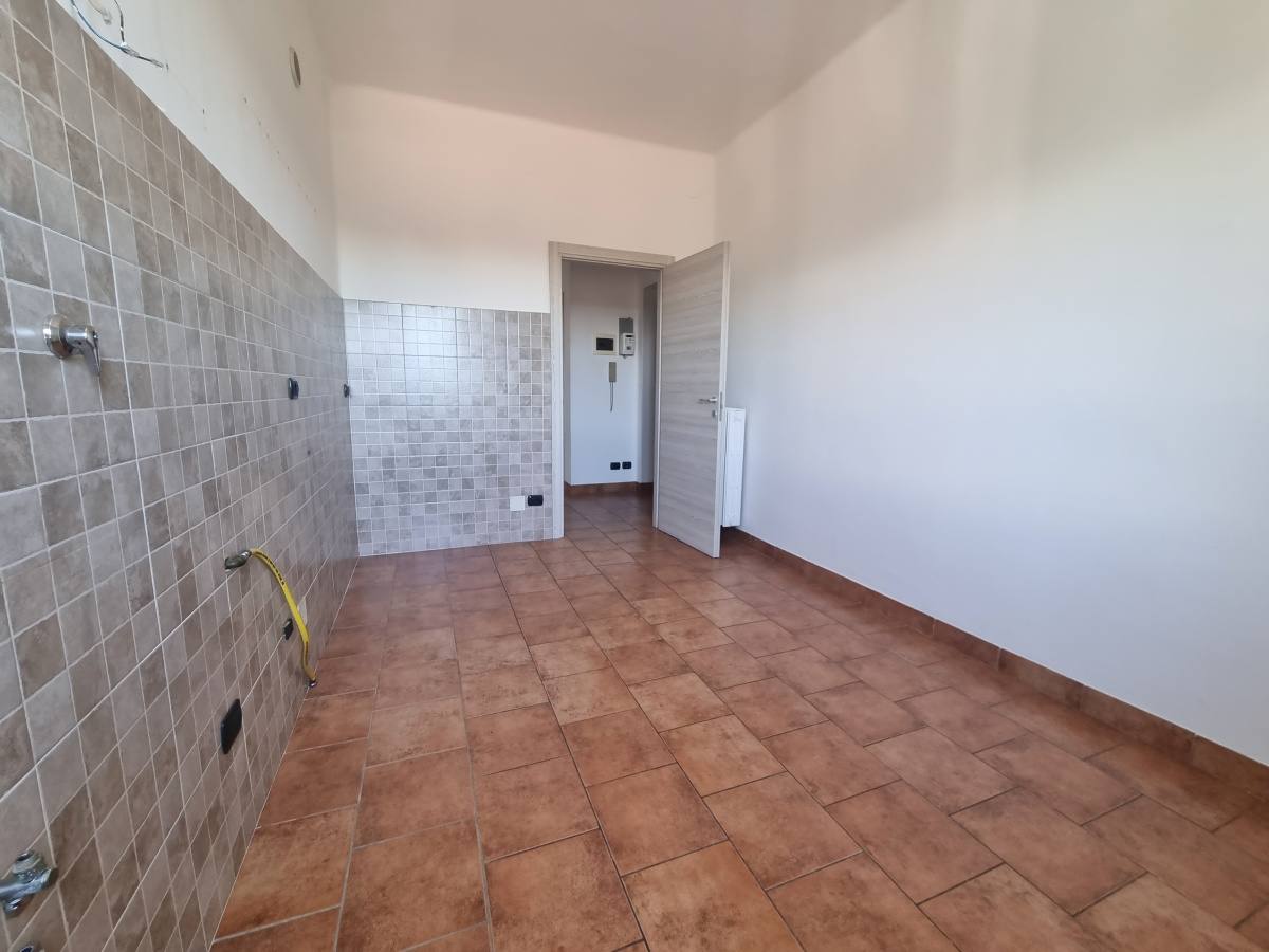 BILOCALE ULTIMO PIANO BILOCALE ULTIMO PIANO