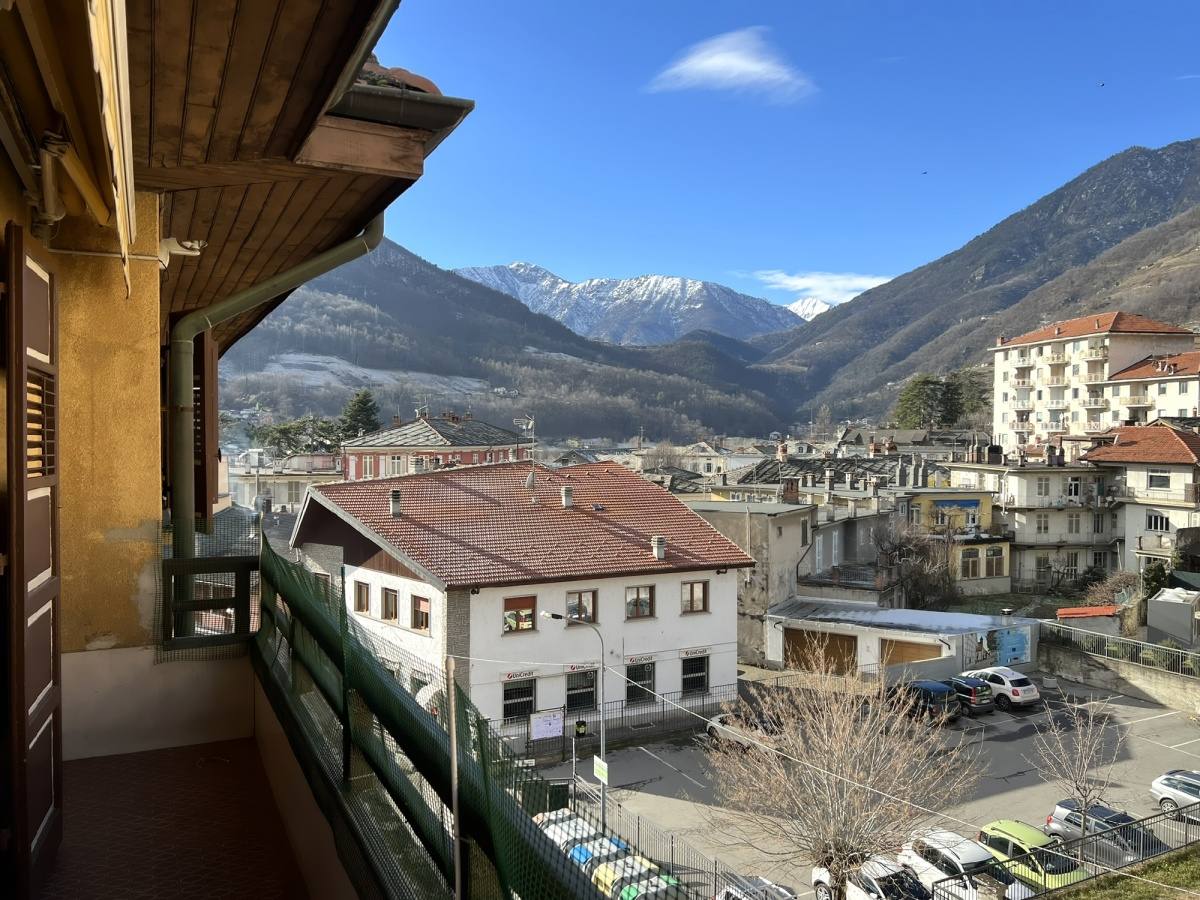 AMPIO QUADRILOCALE TERMO-AUTONOMO AMPIO QUADRILOCALE TERMO-AUTONOMO