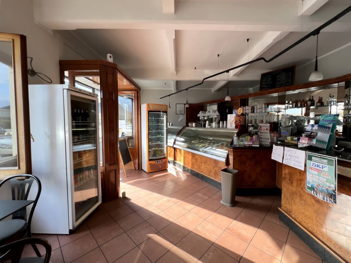 VENDESI MURI GELATERIA VENDESI MURI GELATERIA